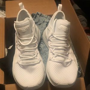 All white Jordan’s